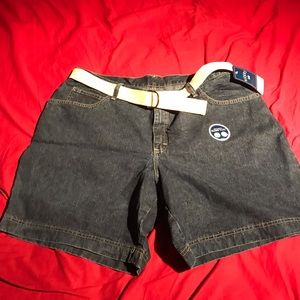 Comfortable new lee brand shorts.